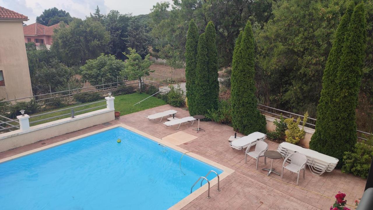 Guesthouse Michobeis Kamarína Zewnętrze zdjęcie